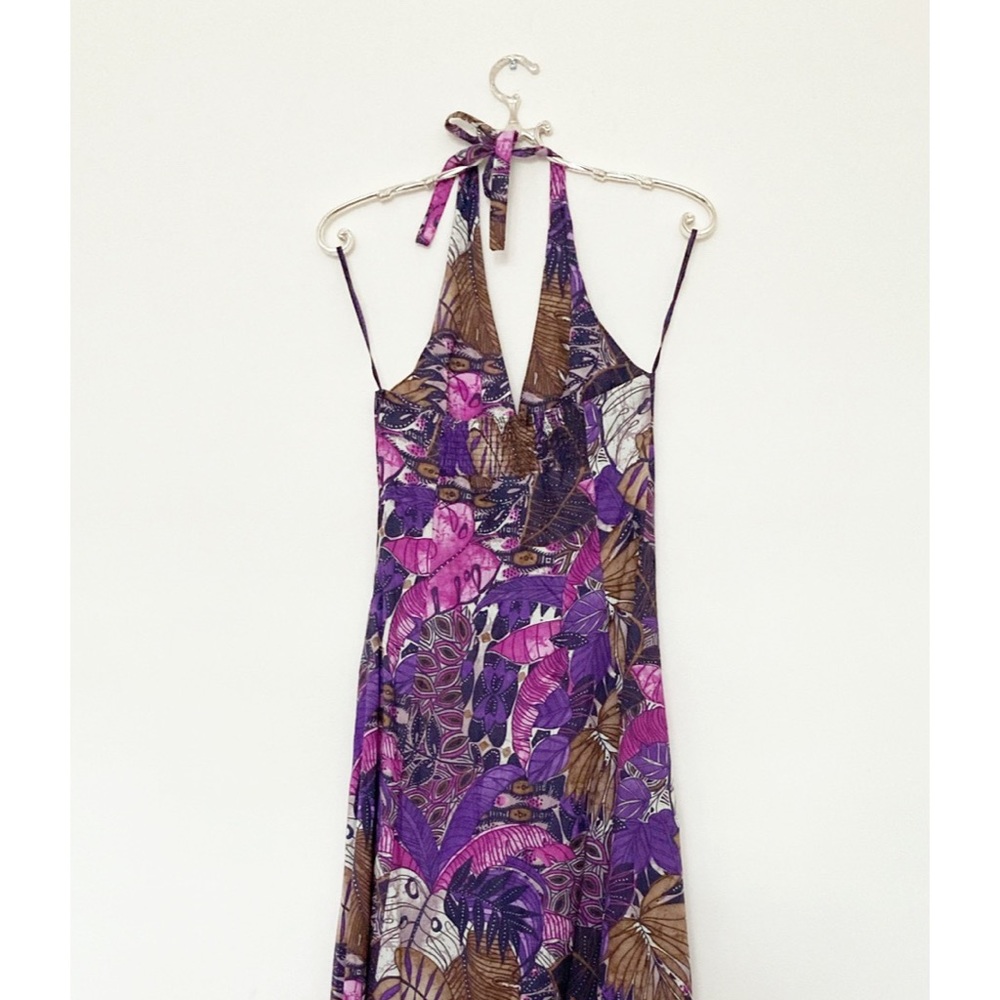 Floral halter maxi dress in size xs